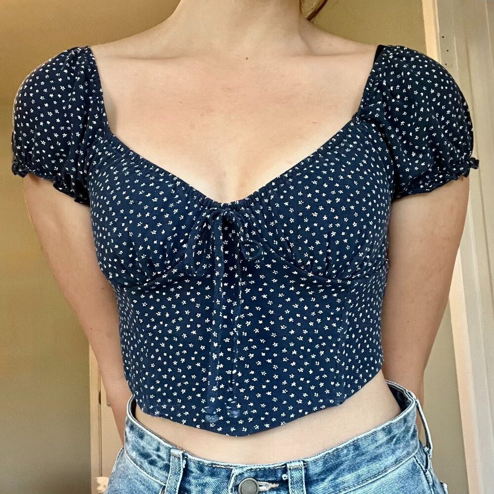 LA Hearts Pacsun ditsy floral print cottagecore cropped corset puff sleeve top